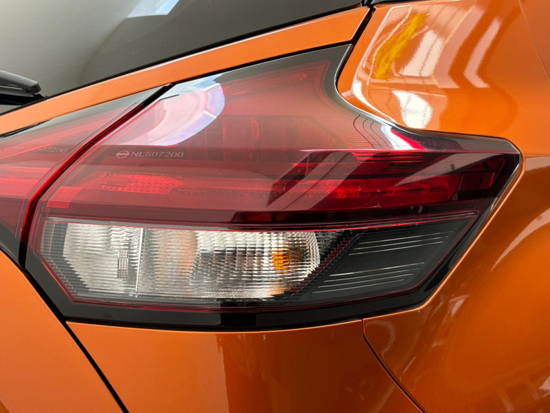 Nissan Kicks  5 pts. Exclusive, 1.6l, TA, a/ac. Aut., piel, GPS, RA-17 2022